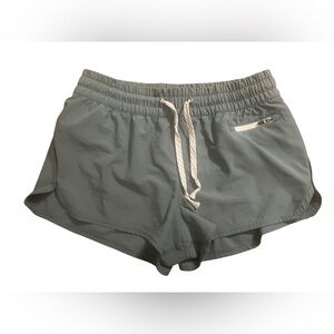 Vuori Shorts Women’s Small Green Clementine Lined Elastic Running VW304 Athletic
